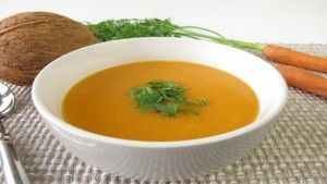 Möhren Ingwer Suppe mit Kokosmilch