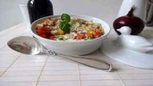 Vegane Lasagne mit Macadamia-Topping