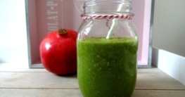 Grüner Granatapfel-Minze Smoothie