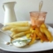 Spargel mit Zitronen-Kräuter-Dip & Kartoffel-Spalten