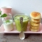 Grüne Spargel-Suppe mit Limetten-Rahm & Sesam-Talern